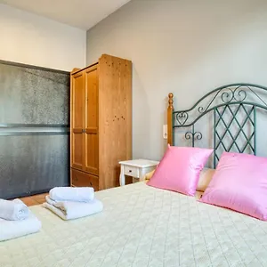 Casa Isabel Calonge (Catalonia)